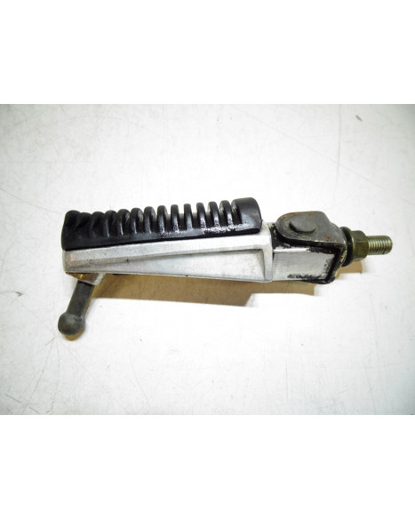 Yamaha YZF1000R Thunderace, fotpinne höger