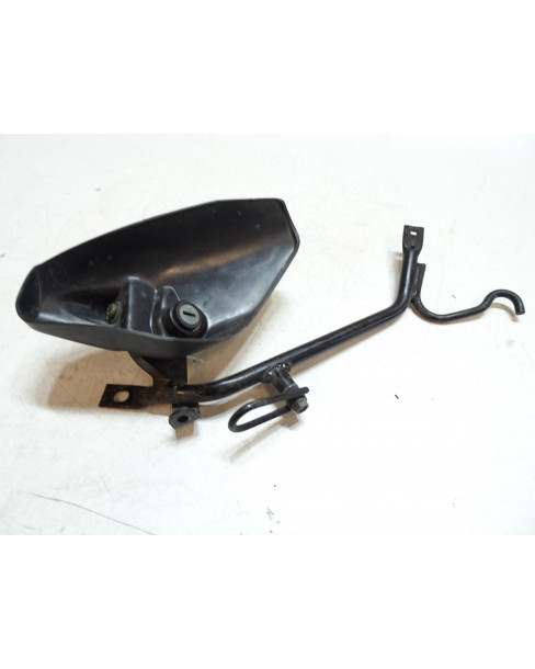 Yamaha YZF1000R Thunderace, saddellåskåpa 2