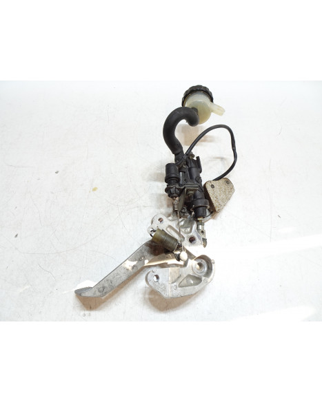 Yamaha YZF1000R Thunderace, bromscylinder bak komplett