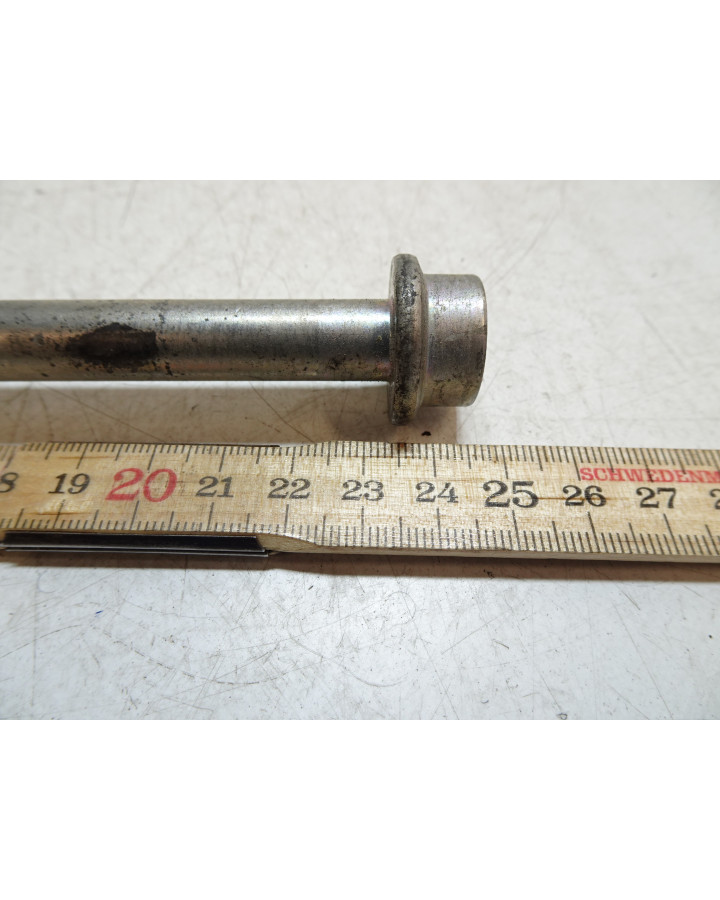 Yamaha YZF1000R Thunderace, bult motorfäste