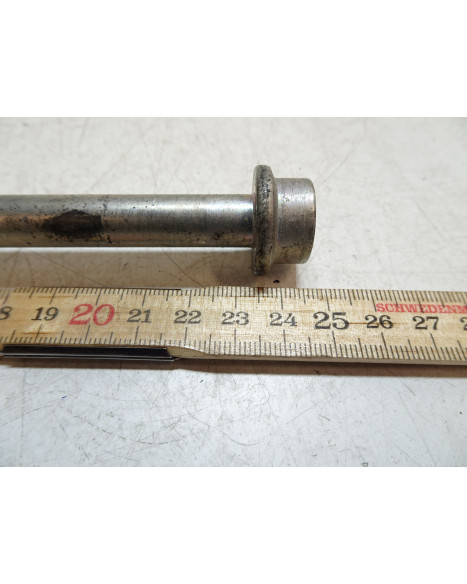 Yamaha YZF1000R Thunderace, bult motorfäste