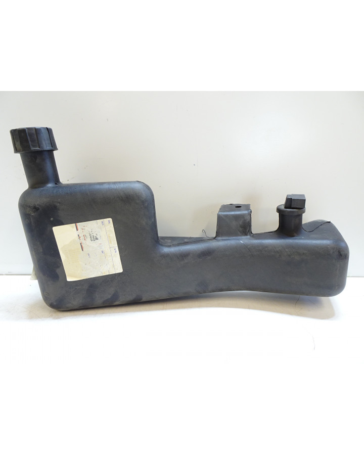 Piaggio Ape, oljetank