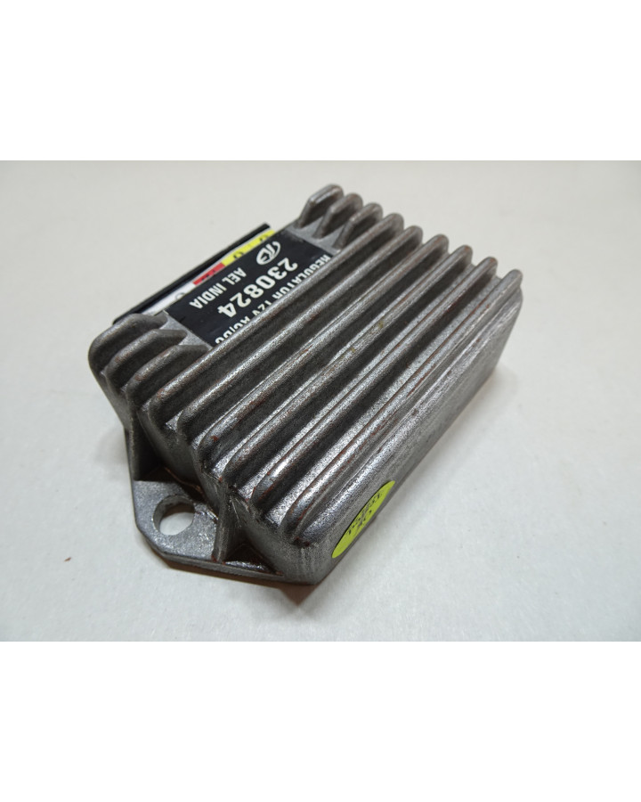 Piaggio Ape, voltregulator