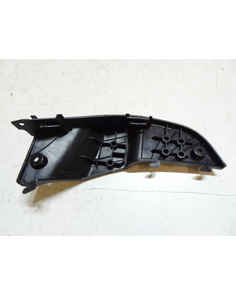 Sym Fiddle, passagerarfotplatta vänster