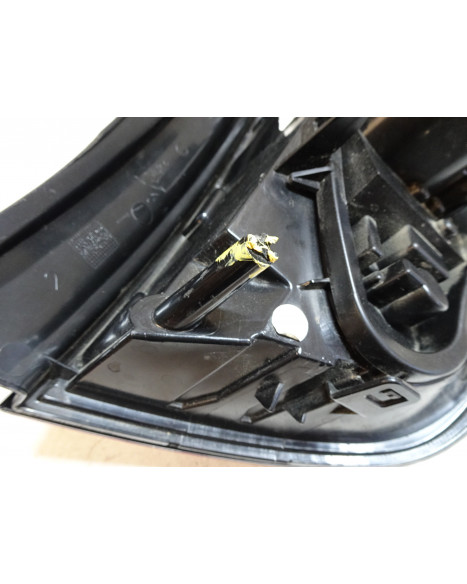 Bellier B8, baklykta vänster