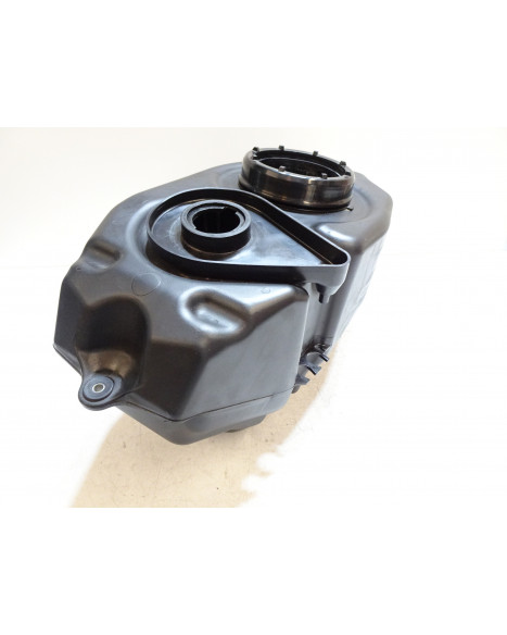 Yamaha YZF-R125, bränsletank