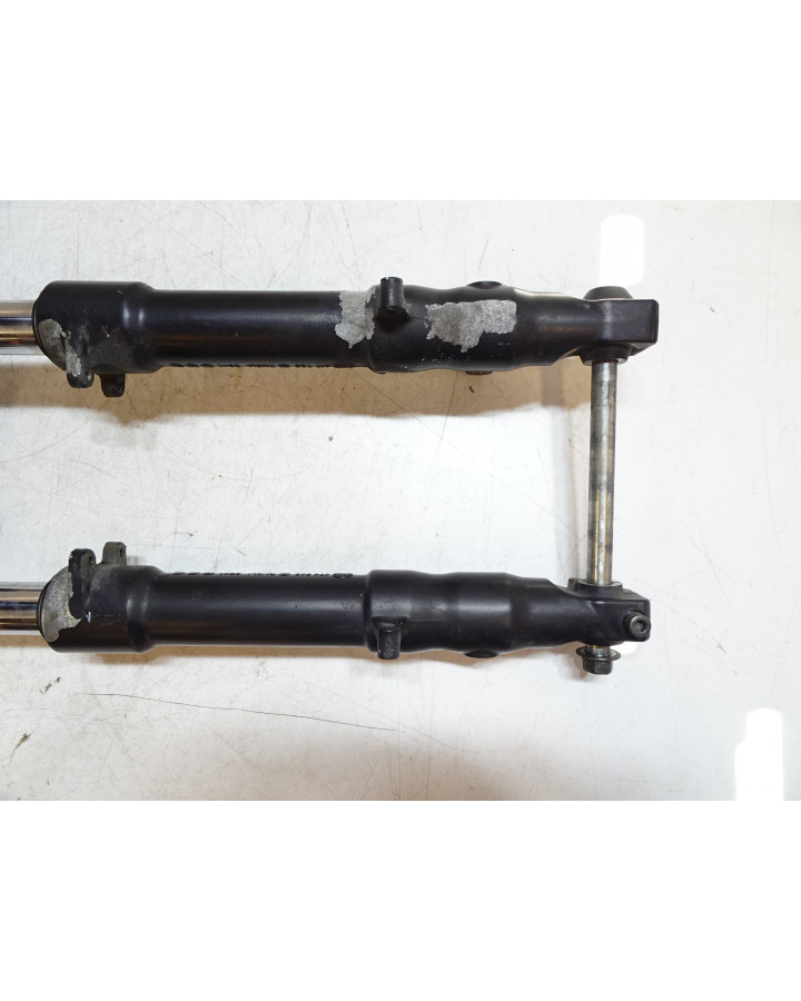 Yamaha YZF-R125, framgaffel