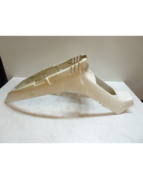 Suzuki CS 125, sadelkåpa nedre 2