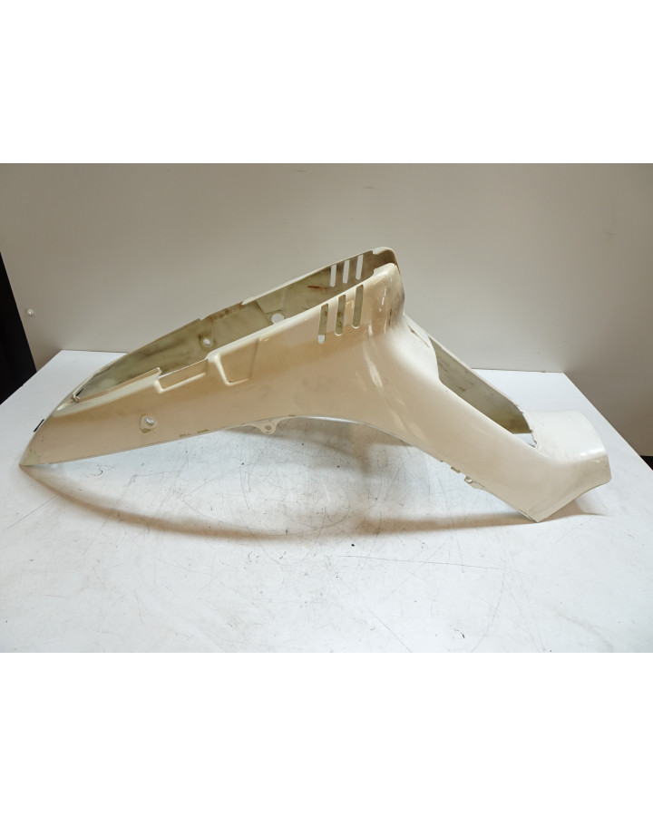 Suzuki CS 125, sadelkåpa nedre