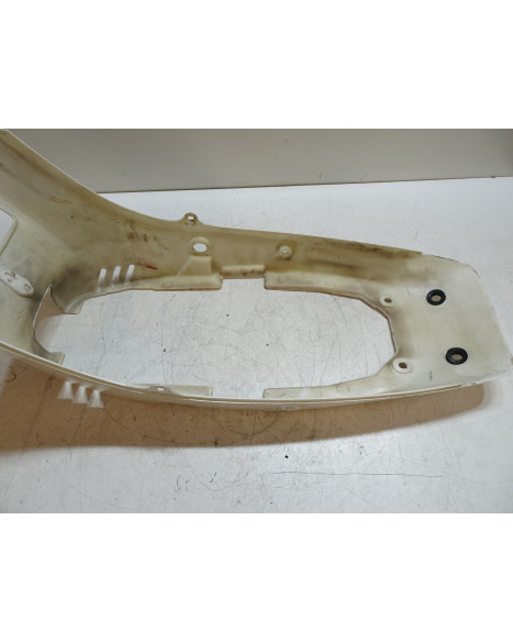 Suzuki CS 125, sadelkåpa nedre