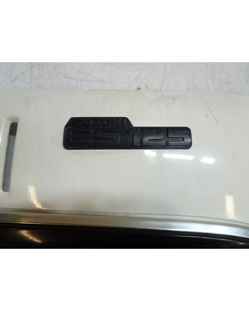 Suzuki CS 125, bakre sidokåpa höger 2