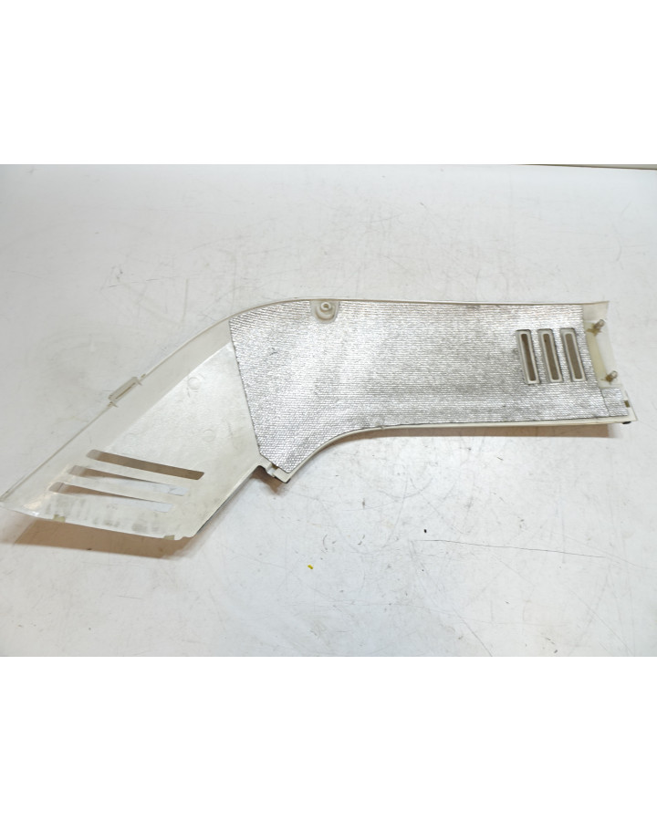 Suzuki CS 125, bakre sidokåpa höger