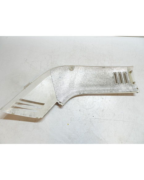 Suzuki CS 125, bakre sidokåpa höger