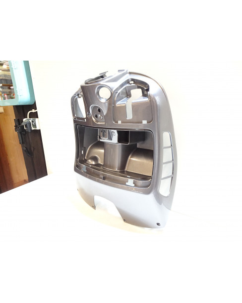 Vespa GTS 250, knäkåpa 2