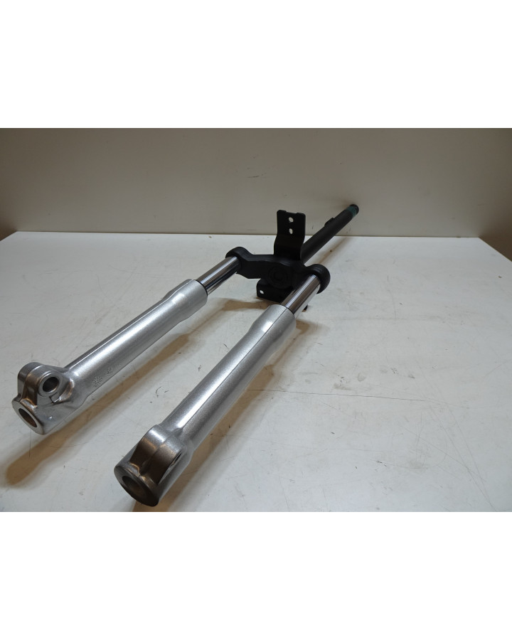 Piaggio Liberty, framgaffel