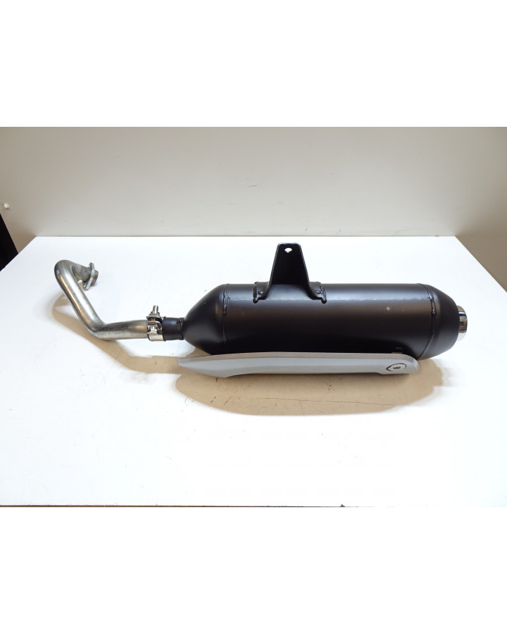 Piaggio X7 250, avgassystem