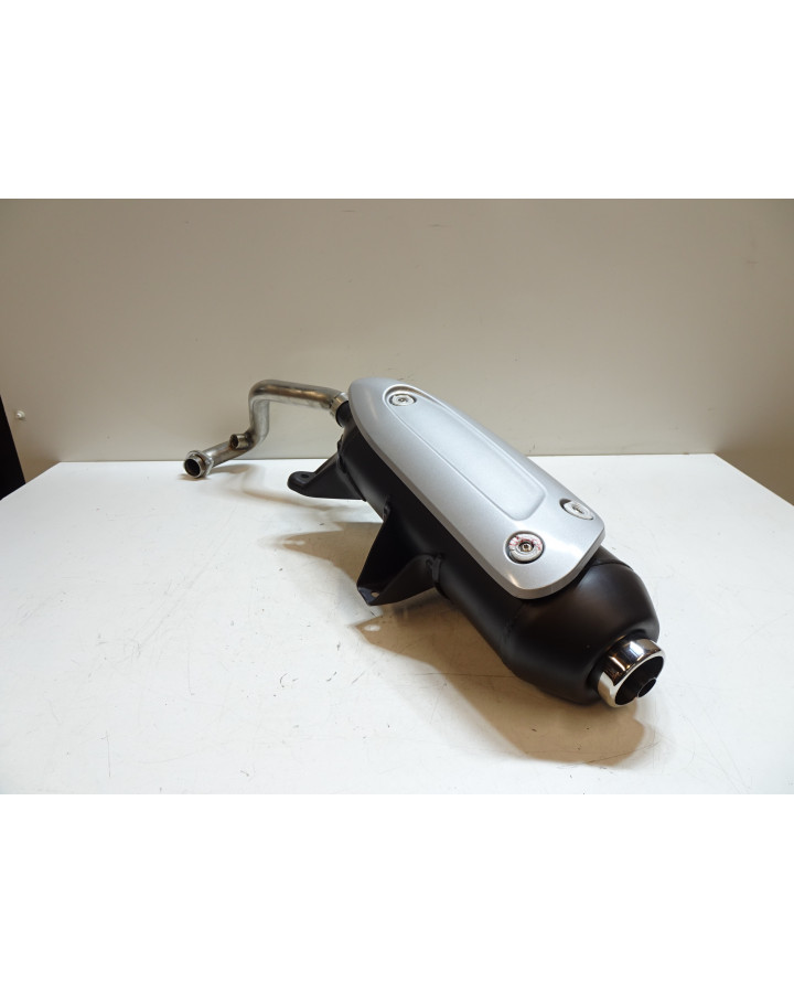 Piaggio X7 250, avgassystem