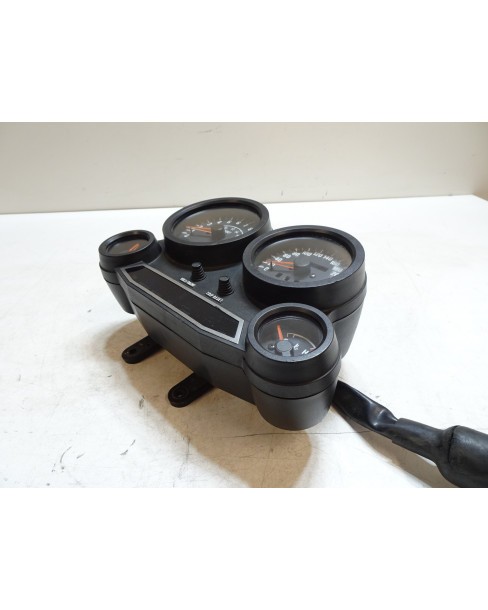 Kawasaki GPZ 750R, hastighetsmätare 2