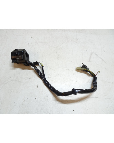 Kawasaki GPZ 750R, omkopplare vänster