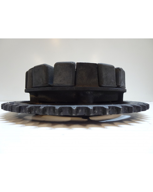 Kawasaki GPZ 750R, hjulnav bak 2