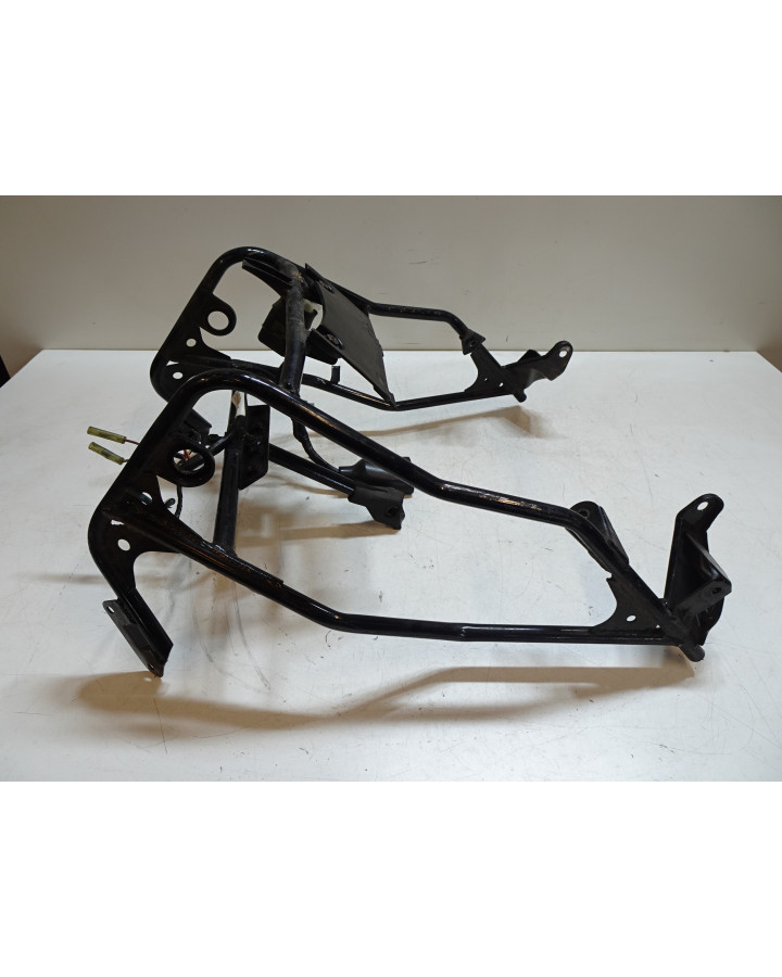 Kawasaki GPZ 750R, främre ram/lykthållare