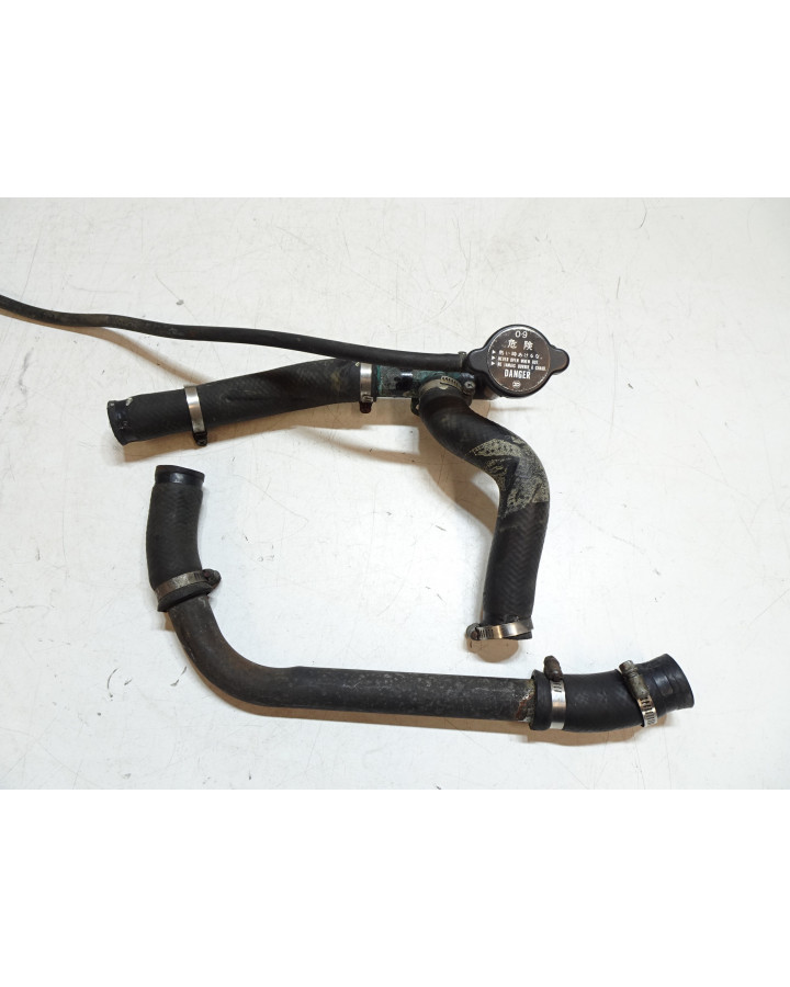 Kawasaki GPZ 750R, kylarlock och kylarslangar