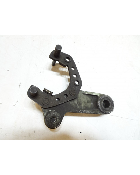 Kawasaki GPZ 750R, bromsokshållare bak 2