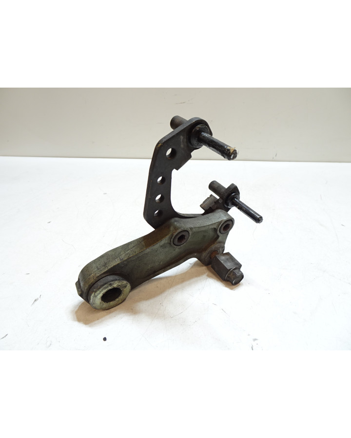 Kawasaki GPZ 750R, bromsokshållare bak