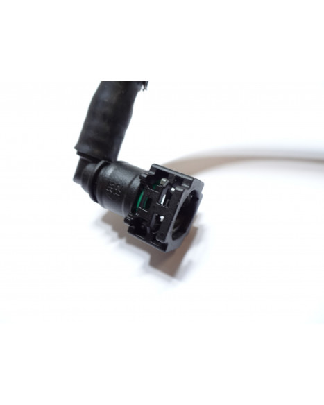 Yamaha XSR900, bränsleslang