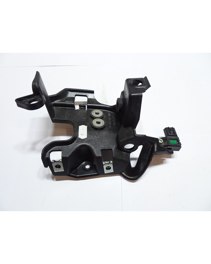 Yamaha Tenere 700, fäste