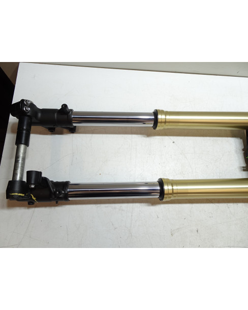 Yamaha Tenere 700, framgaffel 2