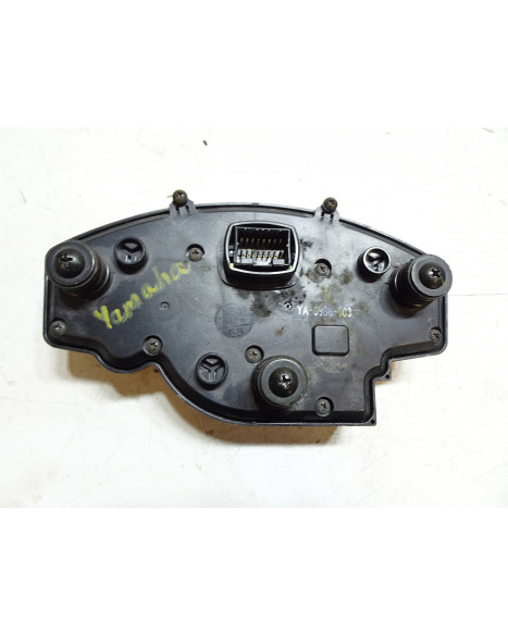 Yamaha R1, hastighetsmätare