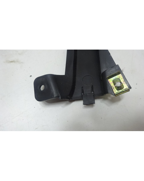 Kymco Super 8, kylargaller höger