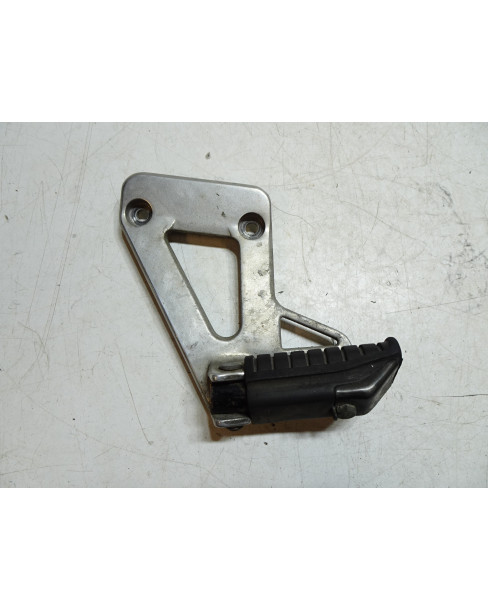 Honda XRV750 Africa Twin, passagerarfotpinne vänster...