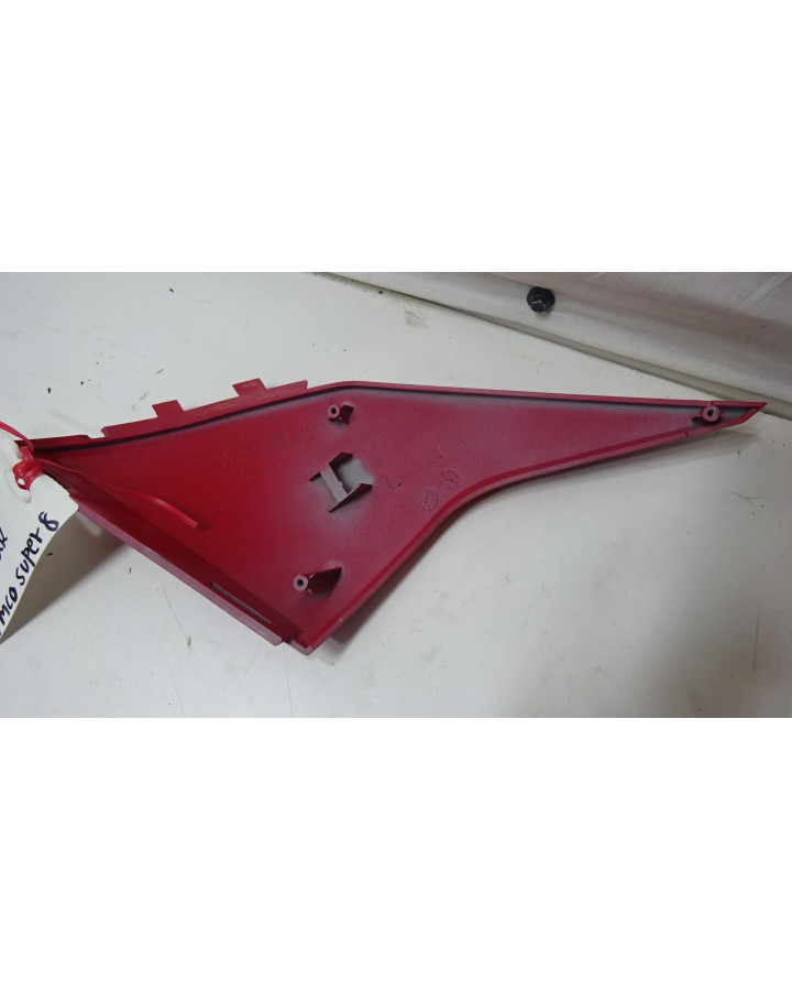 Kymco Super 8, sidokåpa bak höger