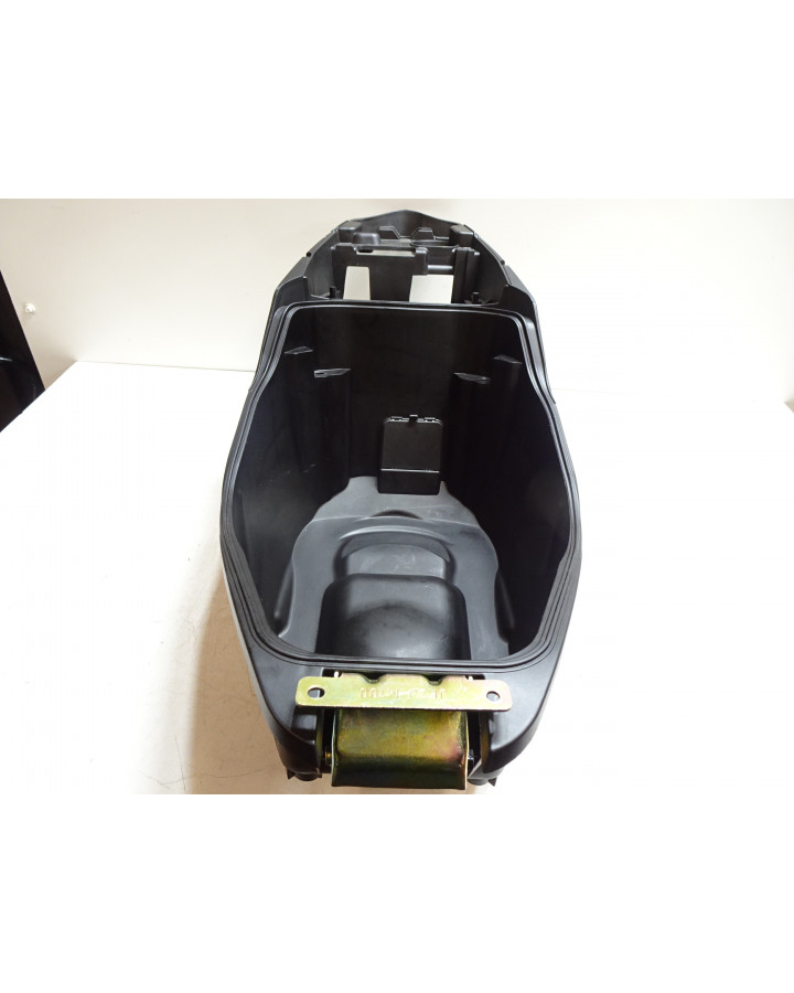 Peugeot Speedfight 4, sadellåda