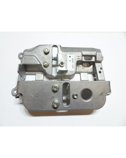 Yamaha Tracer 900, sadelfäste 2