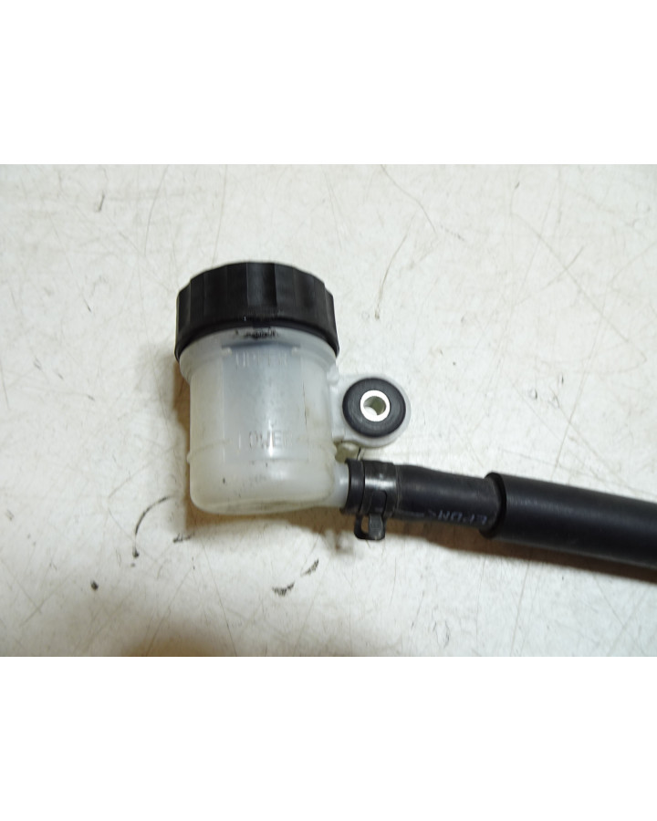 Yamaha Tracer 900, bromscylinder bak