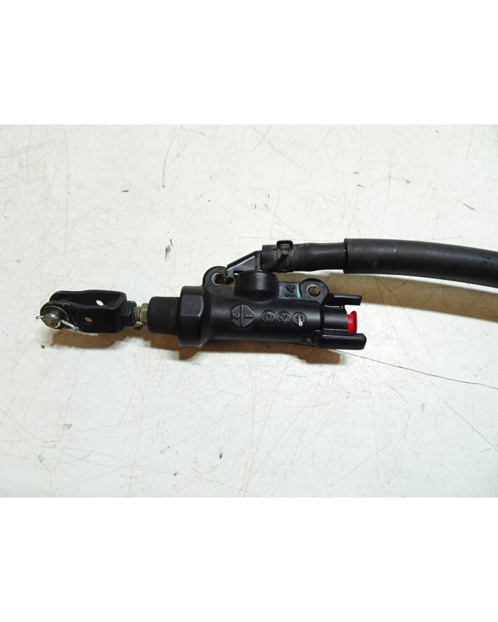 Yamaha Tracer 900, bromscylinder bak