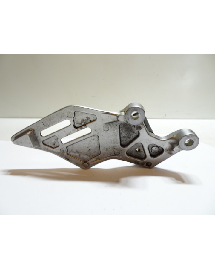 Yamaha Tracer 900, fotpinne vänster komplett