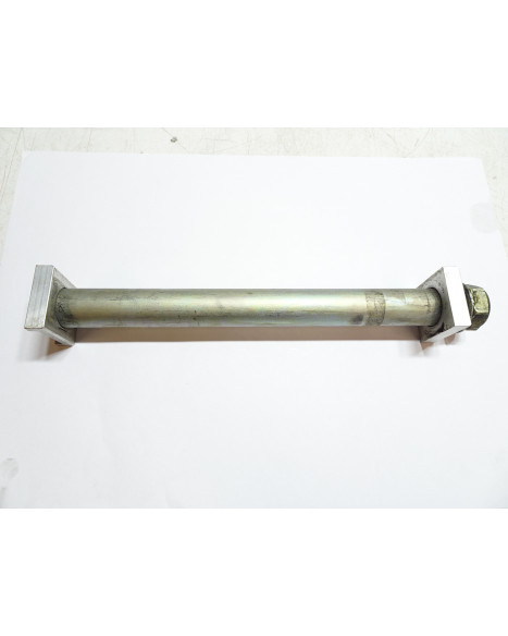 Yamaha Tracer 900, hjulaxel bak