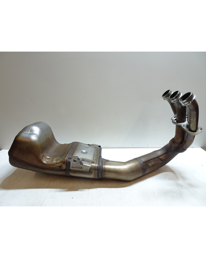 Yamaha Tracer 900, avgassystem