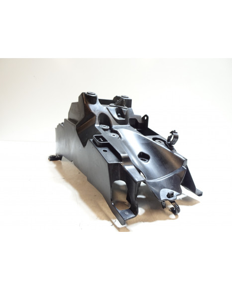 Yamaha Tracer 900, batterilåda