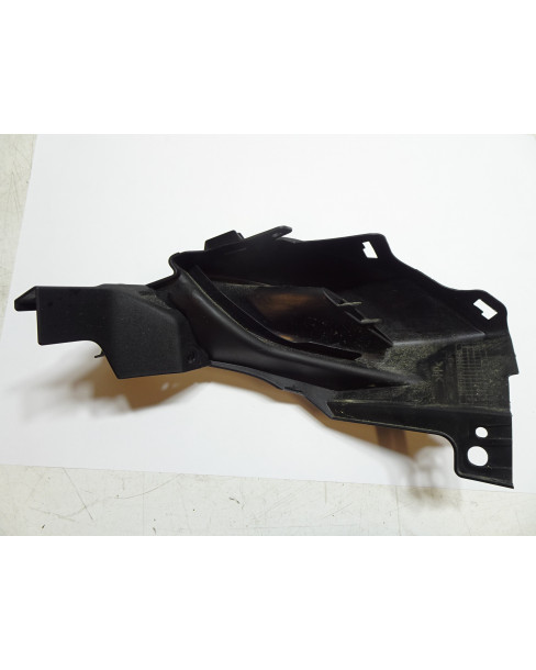 Yamaha Tracer 900, luftintag höger 2