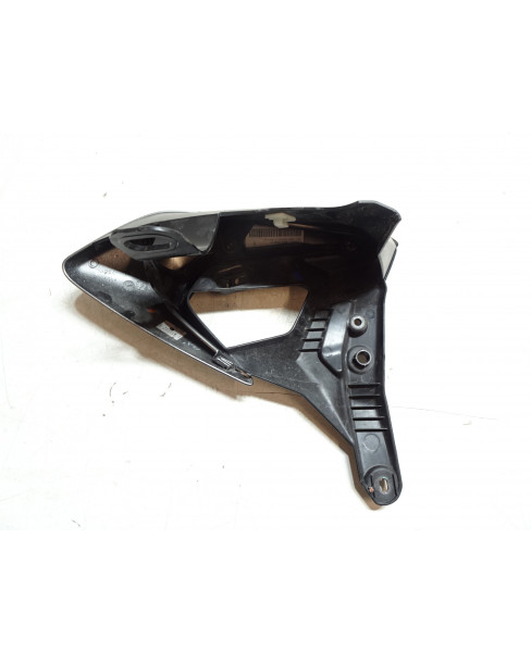 Triumph Street Triple, främre sidokåpa vänster 2