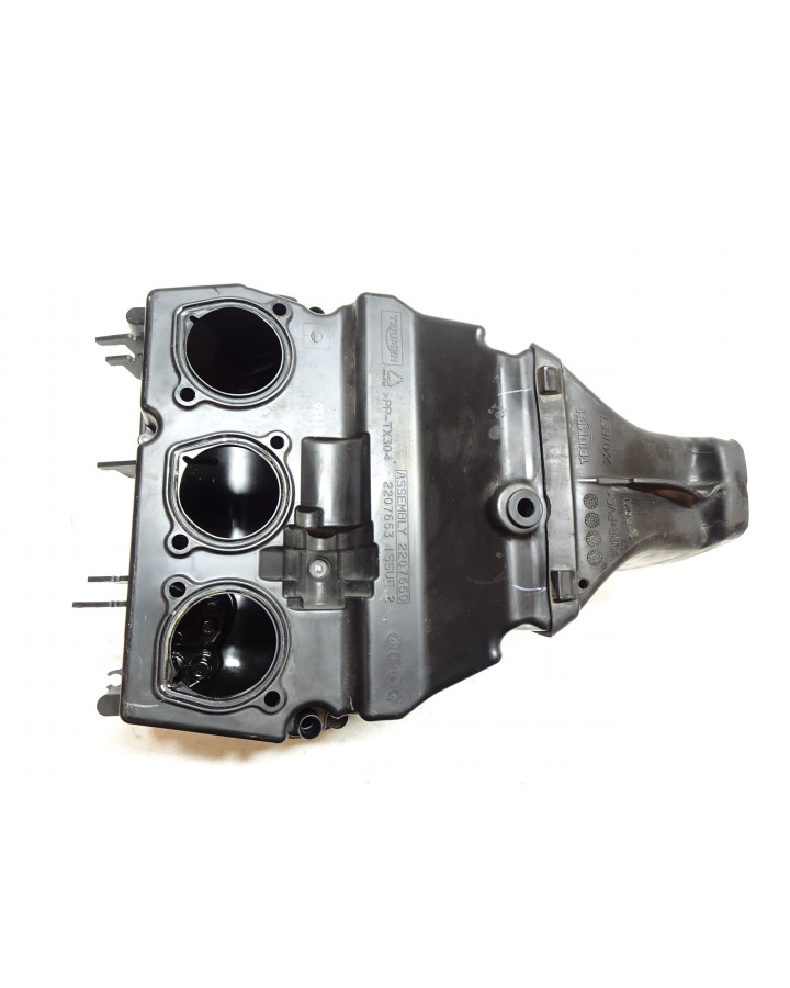 Triumph Street Triple, luftburk