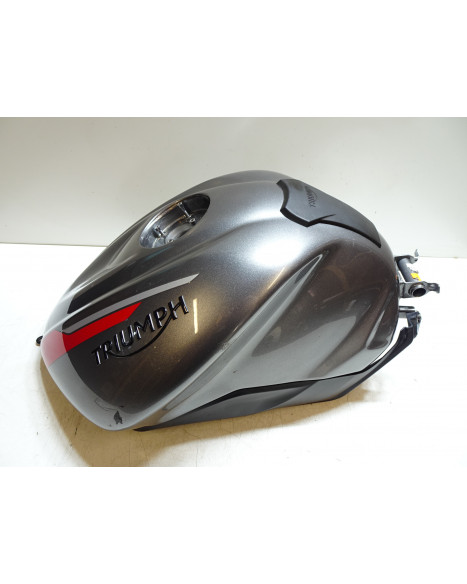 Triumph Street Triple, bränsletank