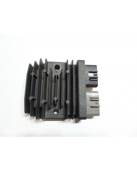 Triumph Street Triple, voltregulator