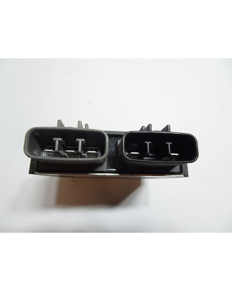 Triumph Street Triple, voltregulator