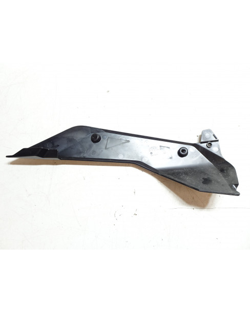 KTM 1290 Super Duke GT, nedre tankkåpa vänster 2